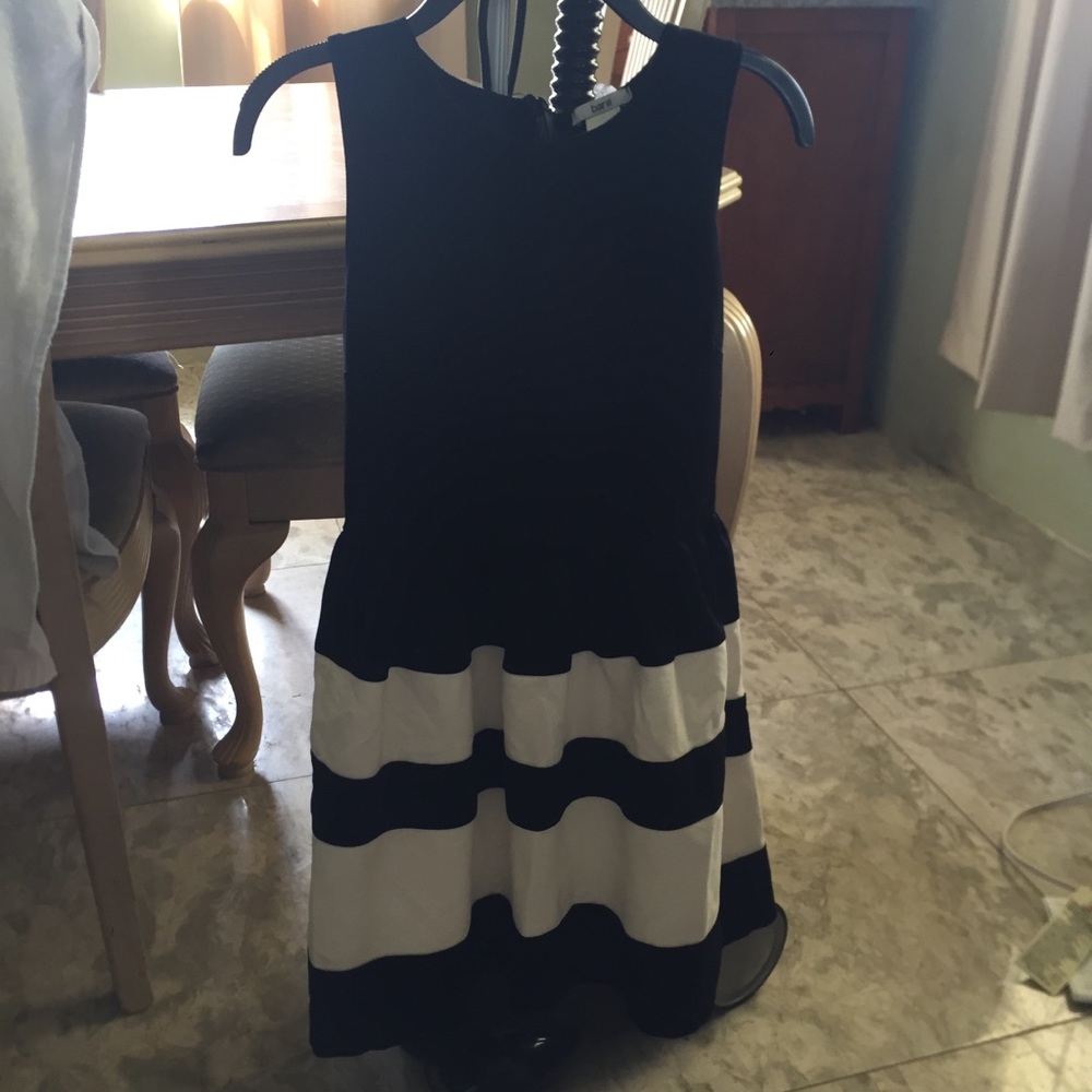 Bar III black and white small dress
